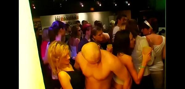 Moist group cock engulfing